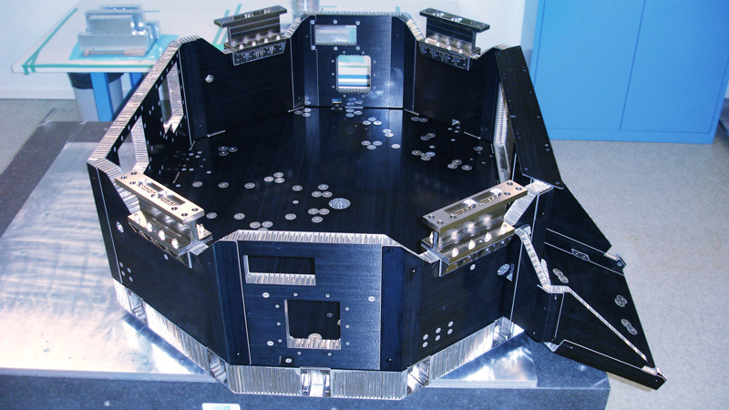 ESA – Structure primaire du satellite Aeolus-Aladin, en PRFC et en titane, pour l'Agence spatiale européenne