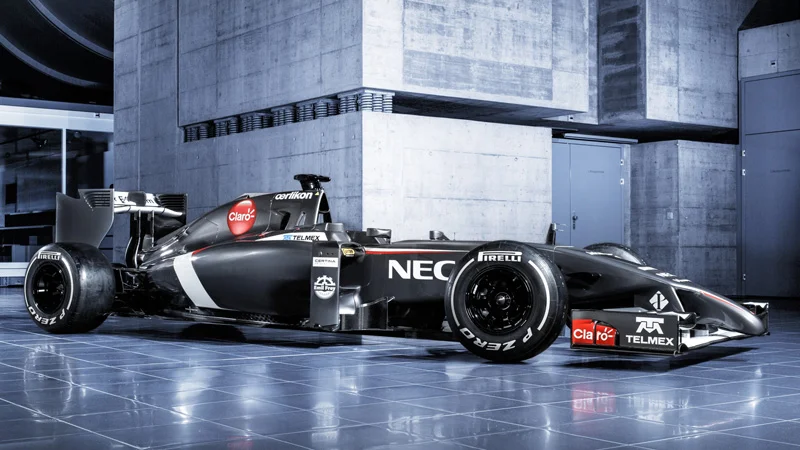 Einbaufertige CFK-Aerodynamikbauteile für die Formel 1 aus der Fertigung der Connova Group